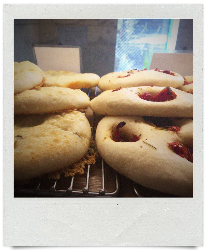 オパンのドライトマトのフォカッチャ（2017.04.23）