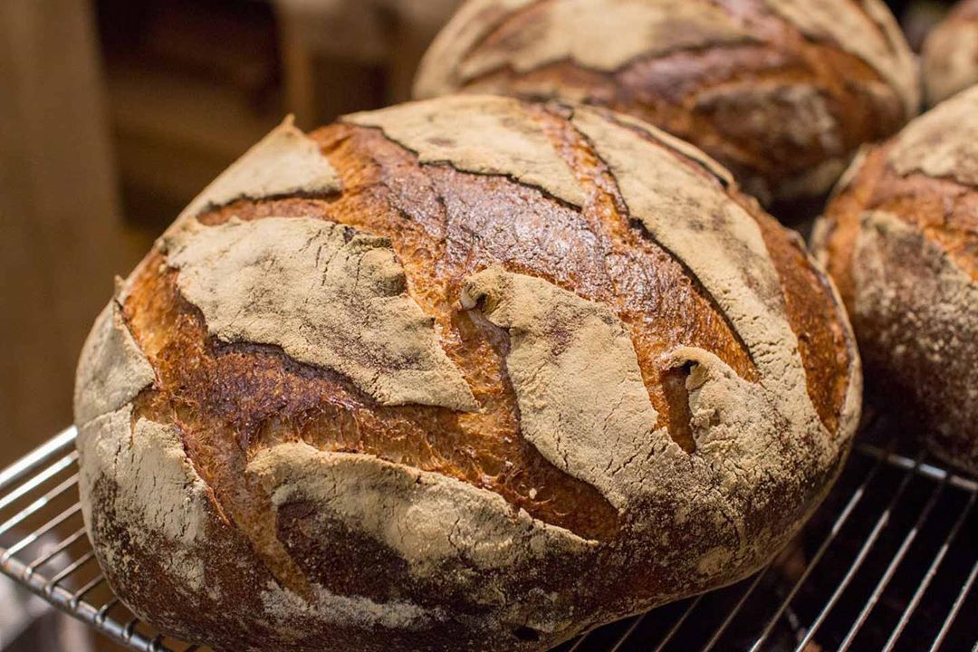 水曜日・金曜日限定でカンパーニュを焼き上げています（2020.01.24）