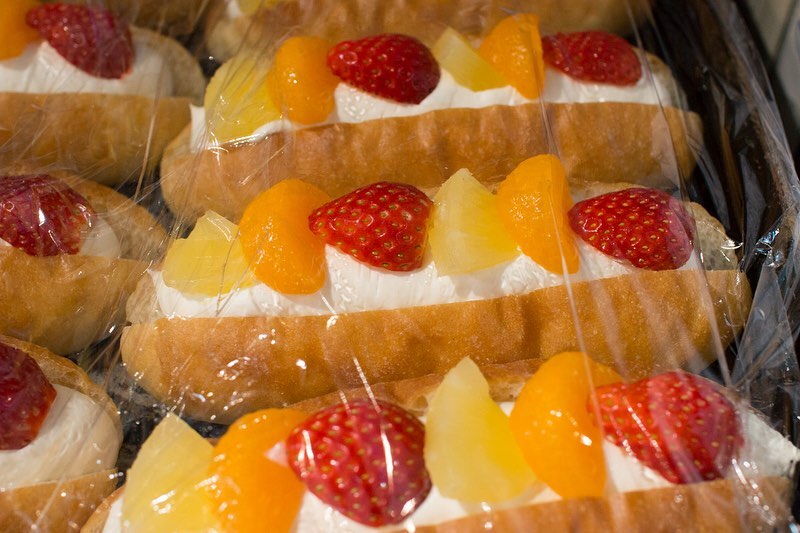 季節限定のフルーツサンド「イチゴとあんこのサンド」他、コッペサンドをたくさんご用意しております（2020.03.06）