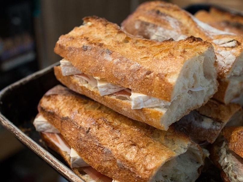 本日も季節限定のデニッシュ「いちごのデニッシュ」を12時前後にご用意いたします（2020.03.08）