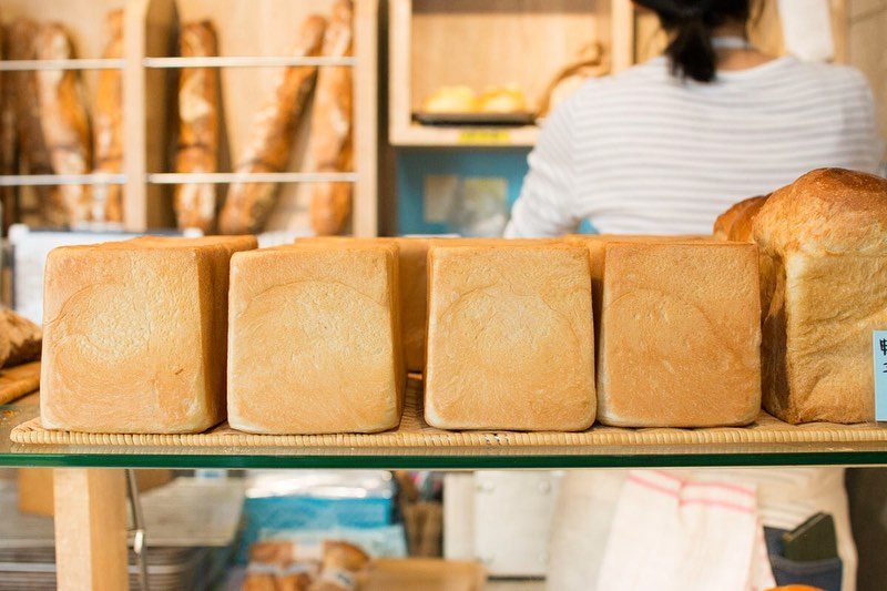 オパンの角食・山食は、焼き上がり時間は1日2回（11時半頃～／15時頃～）随時焼き上がっていきます（2020.07.18）