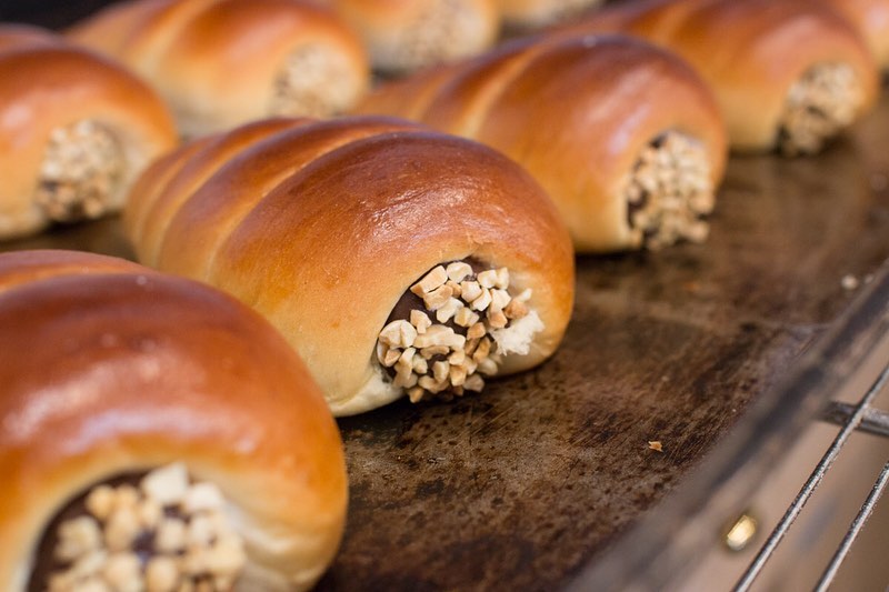 オパンドッグ、ミルクフランスたくさん焼き上げていっております（2021.04.10）