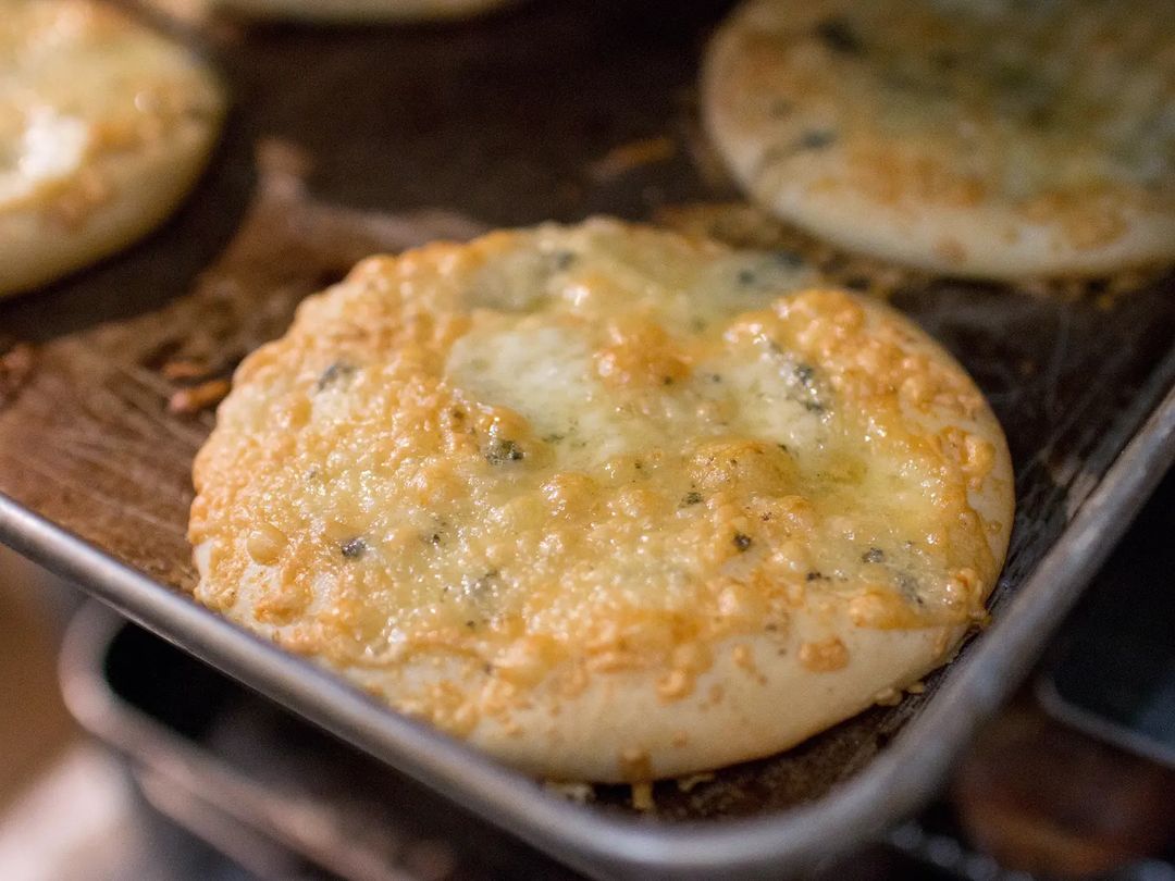 14時頃から季節限定のフォカッチャ「れんこんときのこのフォカッチャ」ご用意させていただきます（2022.01.27）