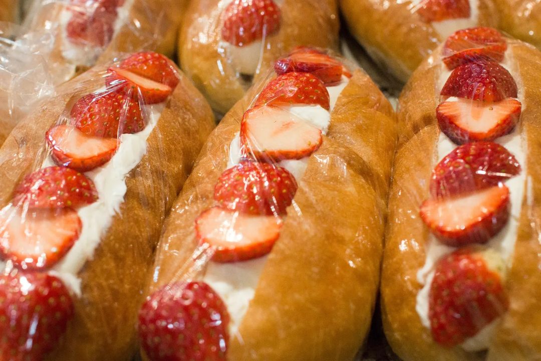 本日もクリームサンド豊富にご用意しています(2022.04.02)