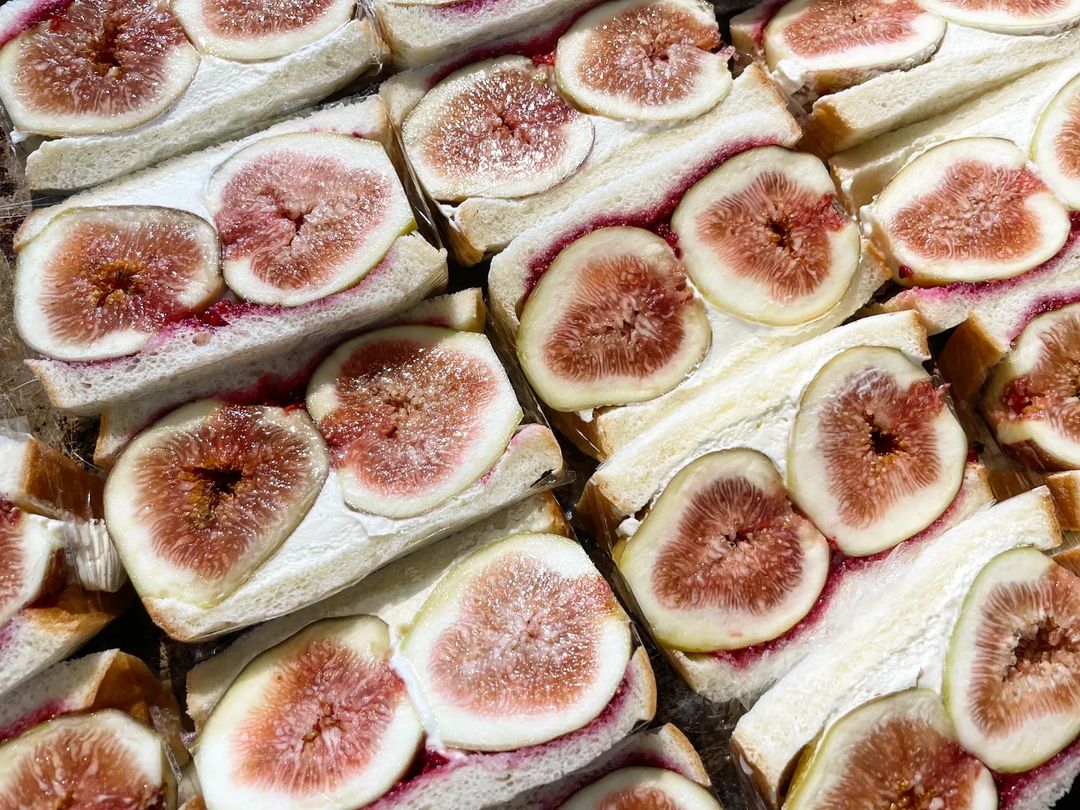 本日限定のフルーツサンド「いちじくのフルーツサンド」ご用意させていただいています（2022.08.21）