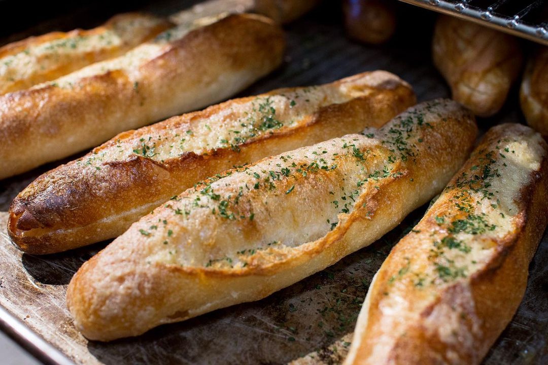 月曜日・火曜日は定休日となります（2022.10.11）