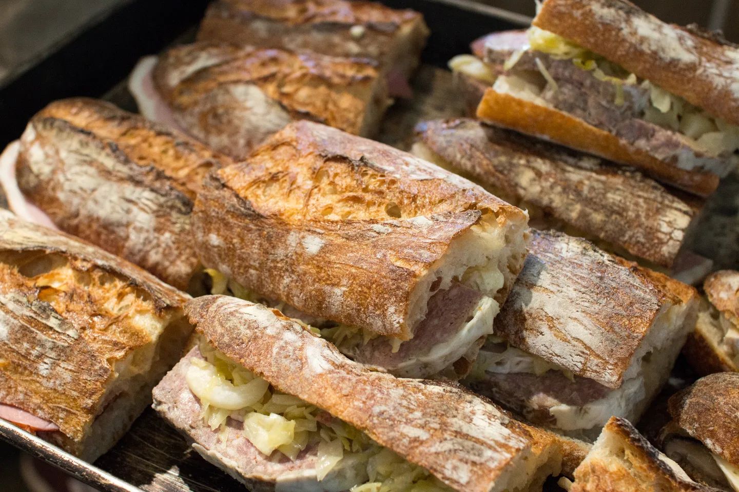 バゲットサンドは11時半頃より豊富にご用意しております（2023.06.24）