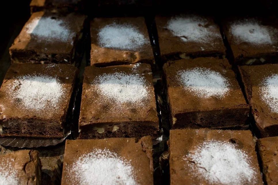 朝8時より焼き立てパンをたくさんご用意しています（2022.07.27）