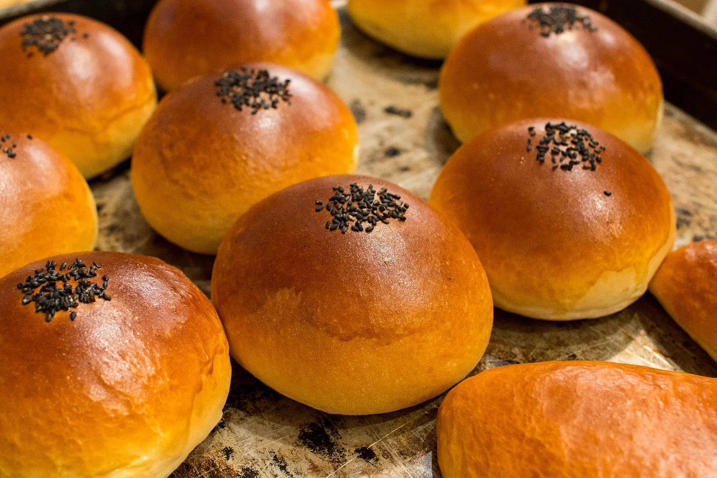 「あんぱん」や「クリームパン」「メロンパン」などの定番のパンもご用意しております（2025.05.30）