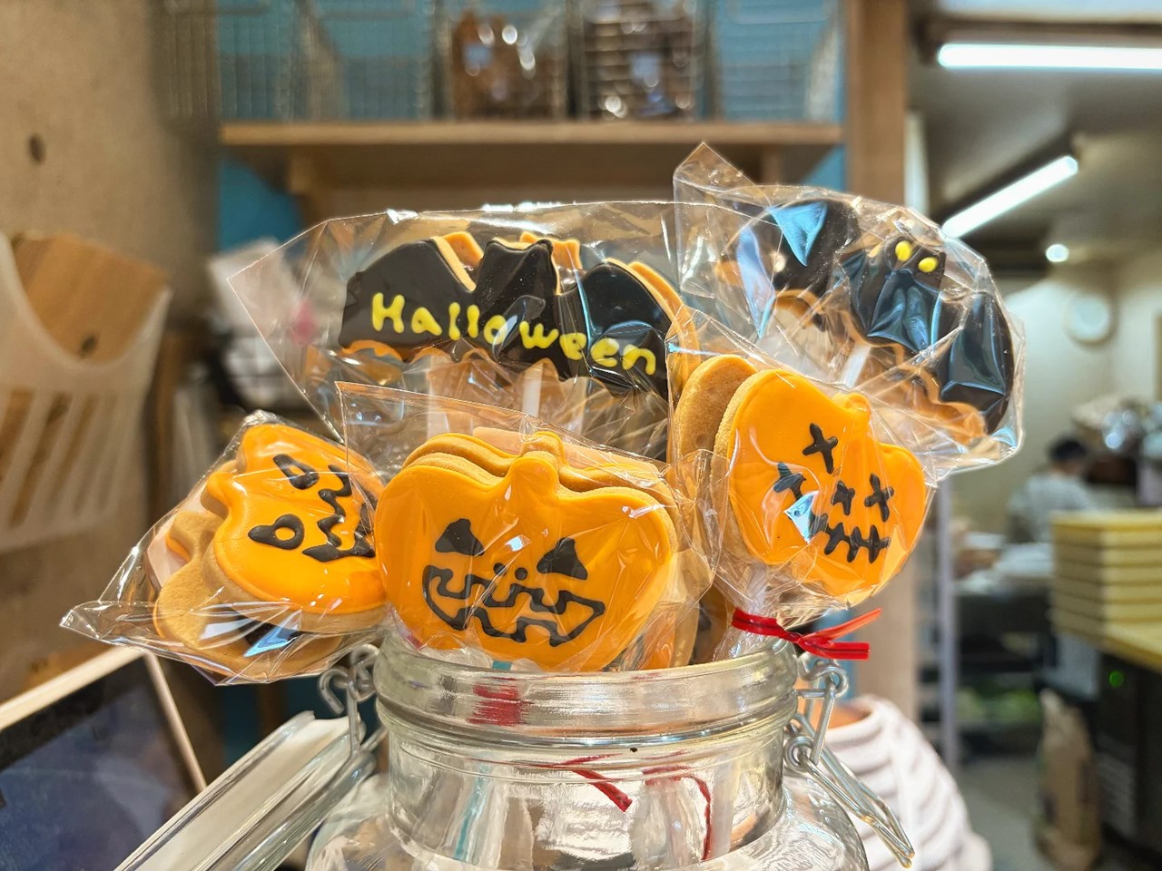 今年もハロウィン期間に、ロリポップクッキーをご用意しています（2025.10.22）