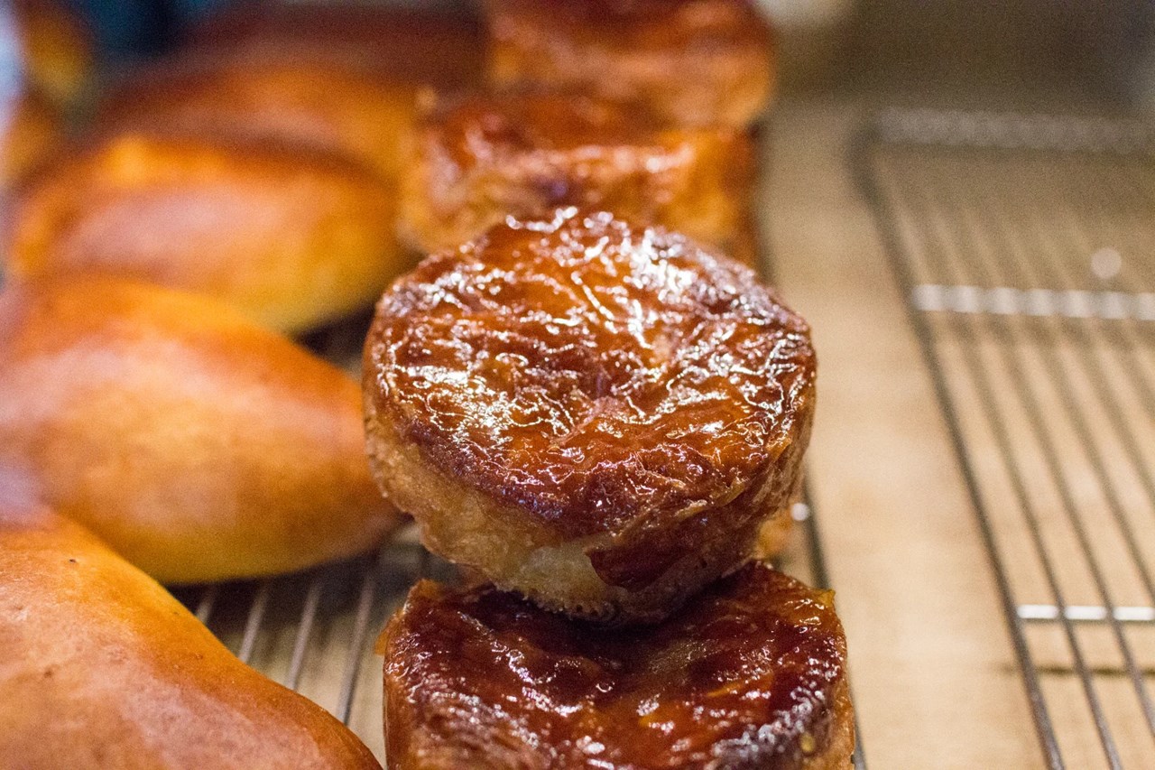 厳選した材料と伝統的な製法にこだわって作っている「クイニーアマン」(2025.12.13)