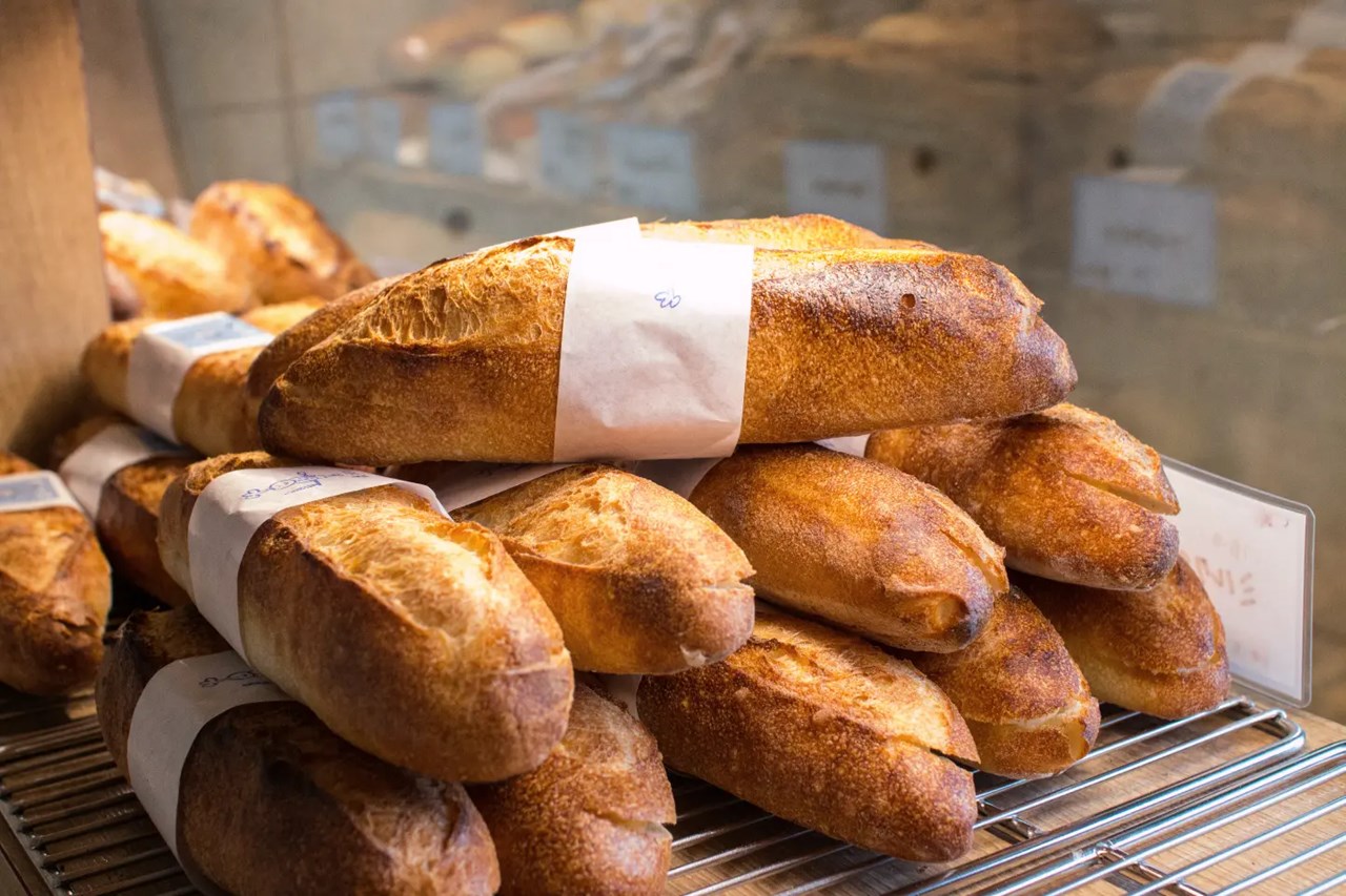 人気のミルクフランス、オパンドッグたくさん焼き上げています(2025.12.18)